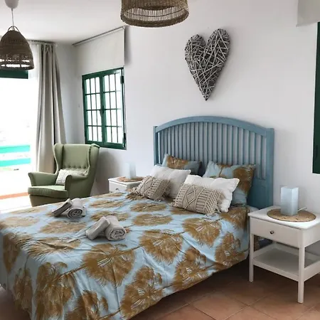 Casa Ajaches בית נופש *